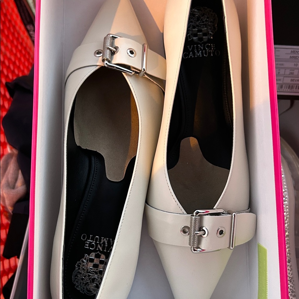 Women’s size 9 1/2  flats Vince Camuto Cream Pointed Loafers with Buckle no box